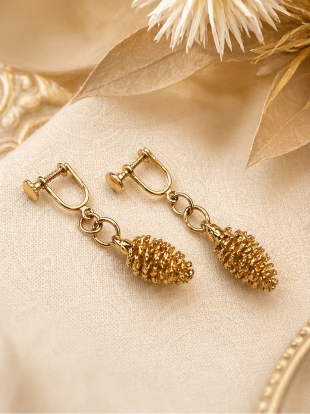 Vintage Gold Tone Pinecone Screw Back Clip on Earrings Nature